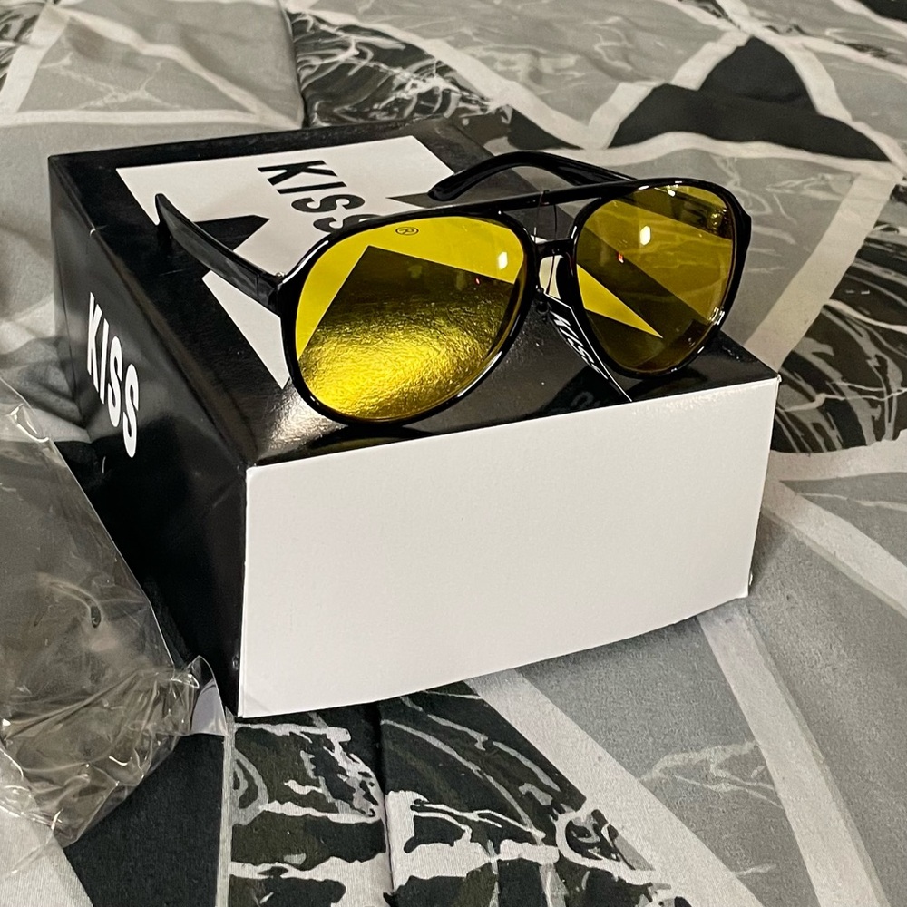 COPY - KISS Yellow Lens Aviator Sunglasses